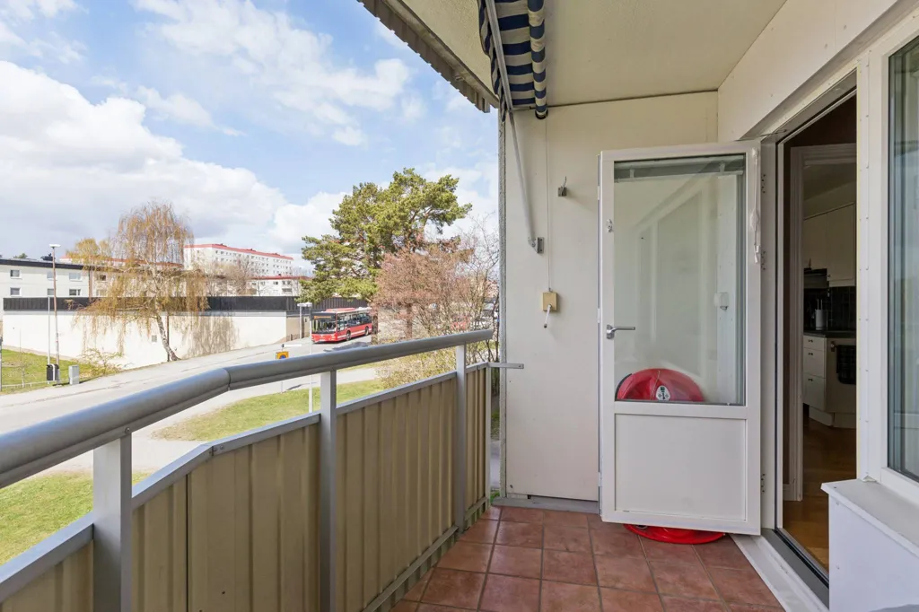 Balcón - Bright Apartment with Balcony in Brandbergen