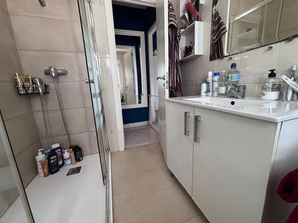 Bathrooms - Chalet with Pool and Terrace in El Boalo