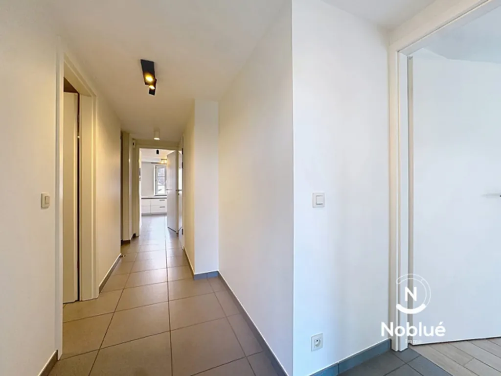 Esik - Renovated Apartment with Terrace in Aubel