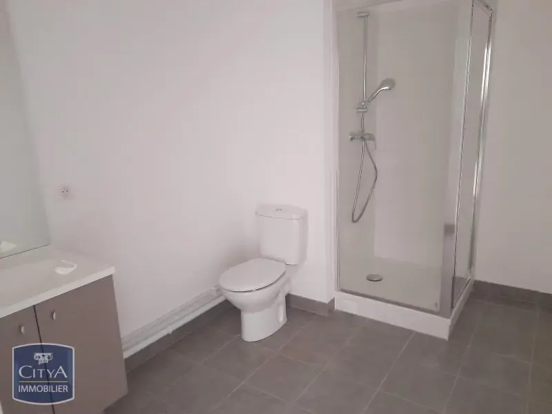 Salles de bain - Appartement Récent dans Bâtiment Historique à Compiègne
