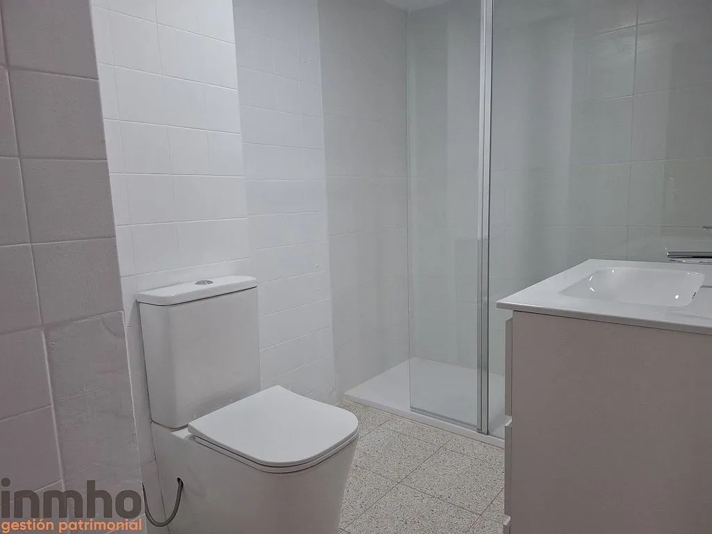 Bagni - Semi-Ammoblled Flat with Terrace in Oliva