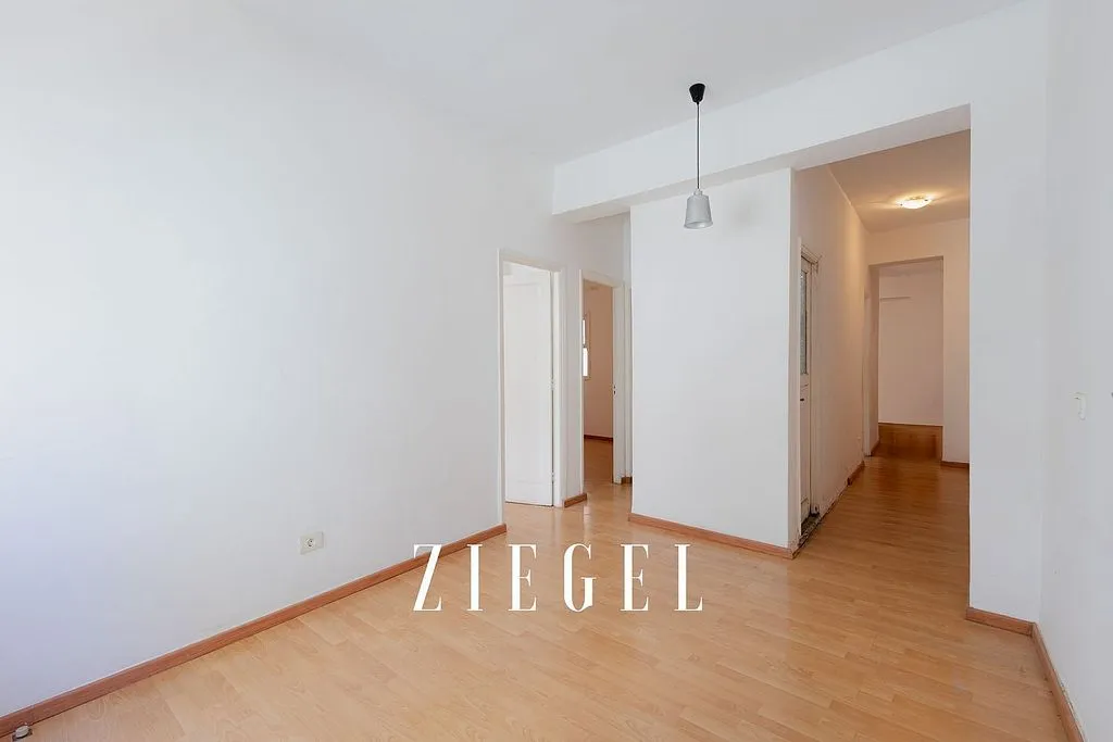Toad - Apartment with Balcony in Toscal