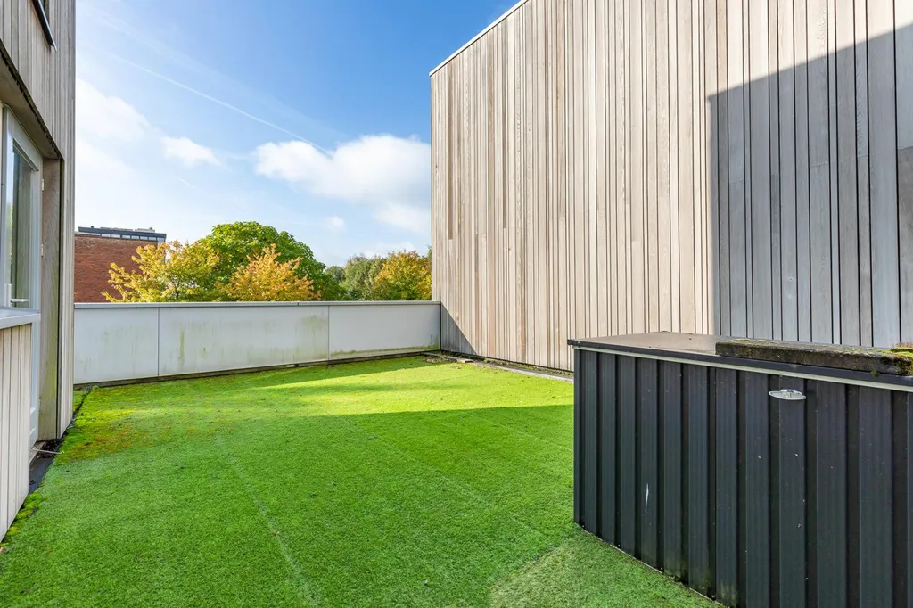 Aed - High-Quality Villa with Dachterras in Overgooi