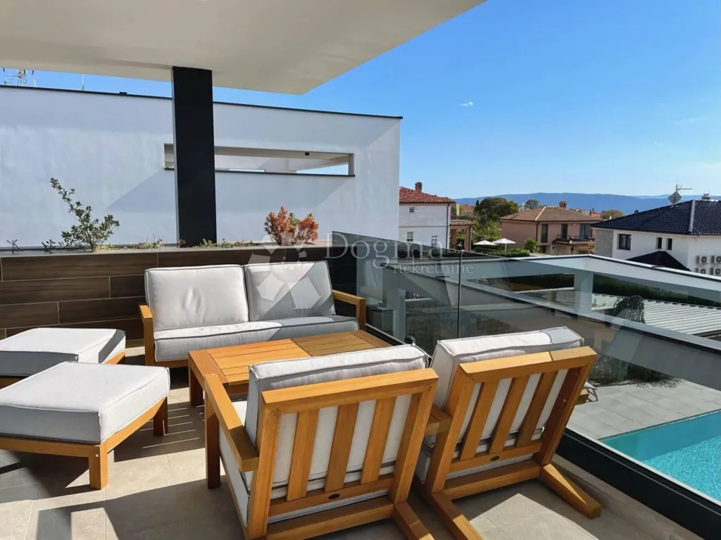 Terrazza - Modern Villa with Infinity Pool in Krk Centre