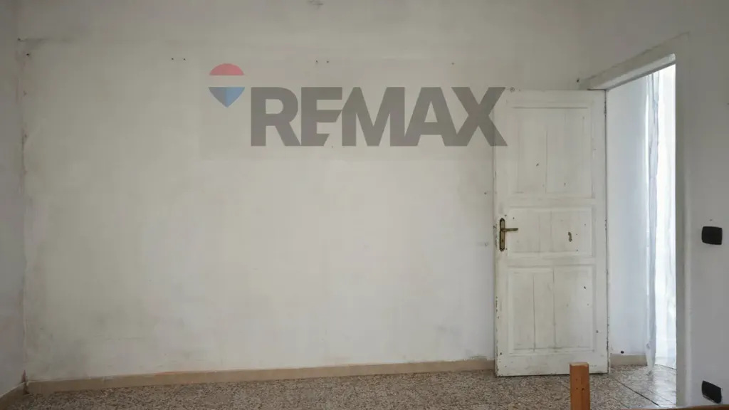 Rooms - Independent House with Balcony in Carcare