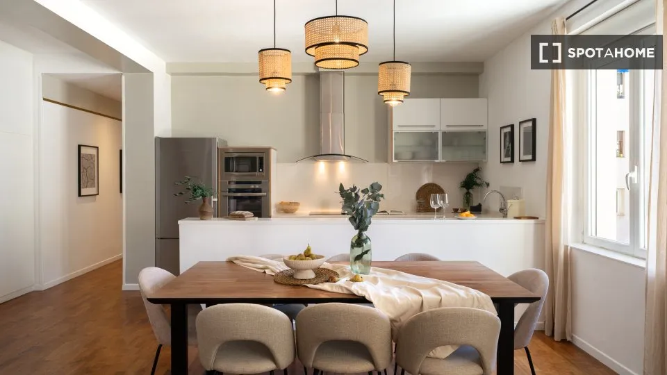 Söögituba - Furnished Apartment in Goya, Madrid