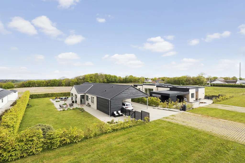 Vue aérienne - Modern Villa with Terraced Garden in Struer