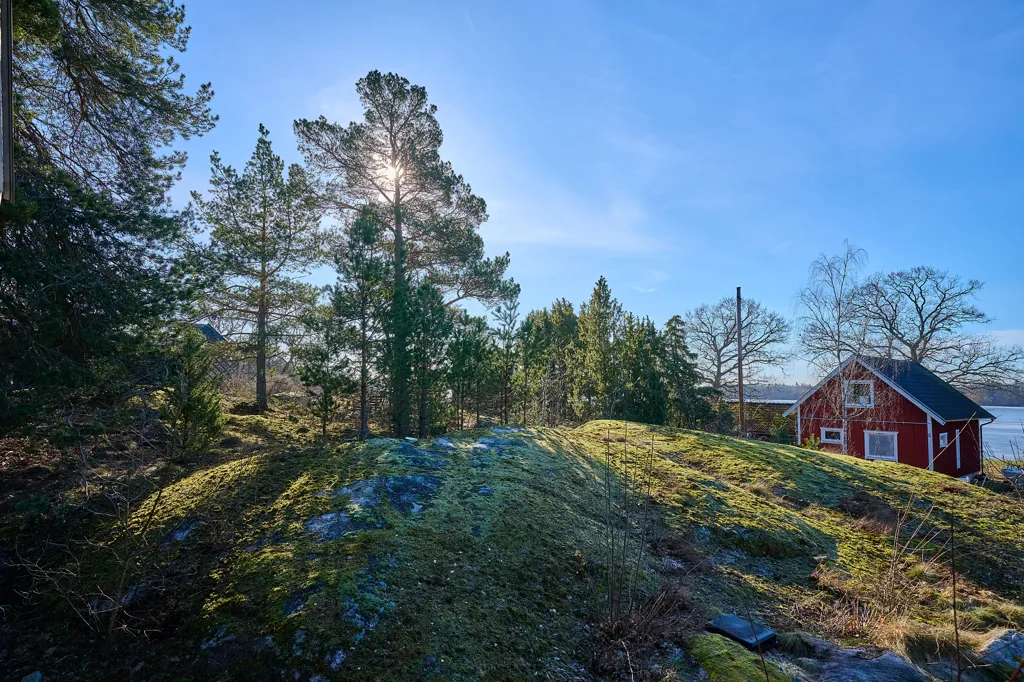 Aed - Charming Cottage with Mälaren View in Björktorp