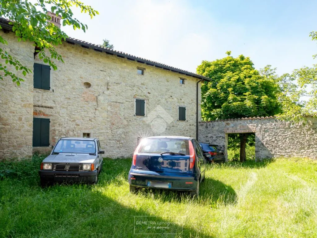 Aed - Rustic House with Panoramic View in Guiglia