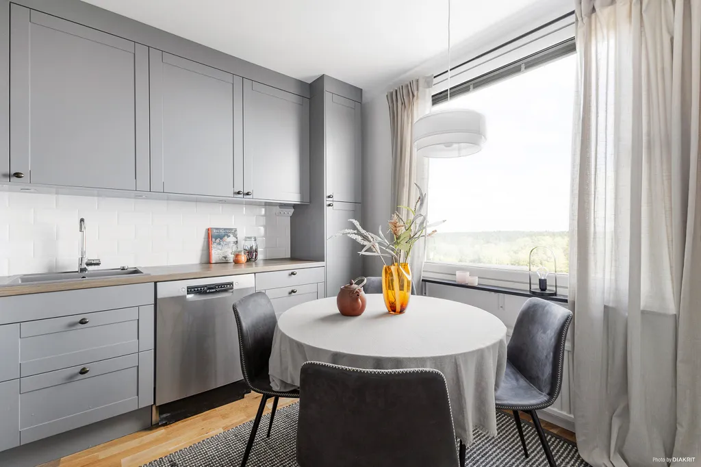 Söögituba - Modern Flat with Panoramic View in Järfälla