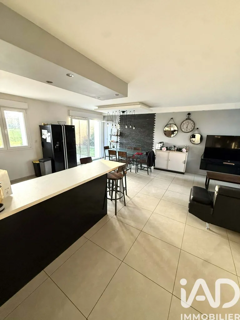 Kitchen - House with Terrace in Vigy