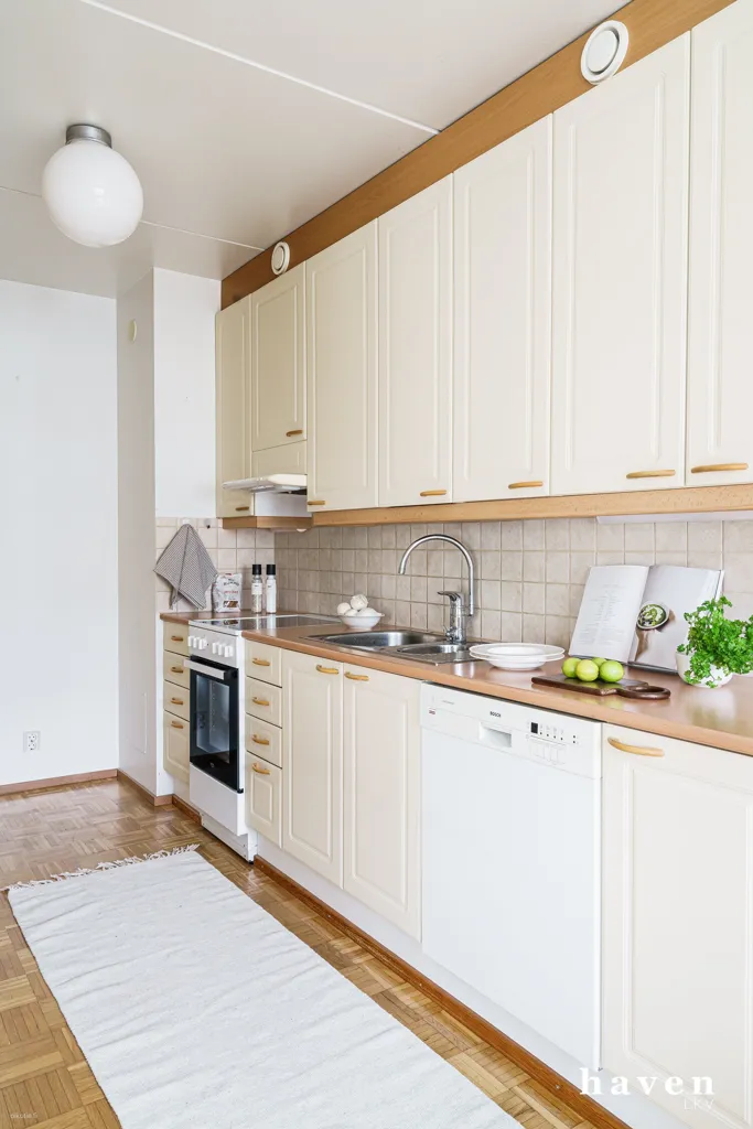 Cuisine - Valuable Apartment with Garden in Lapila, Kerava