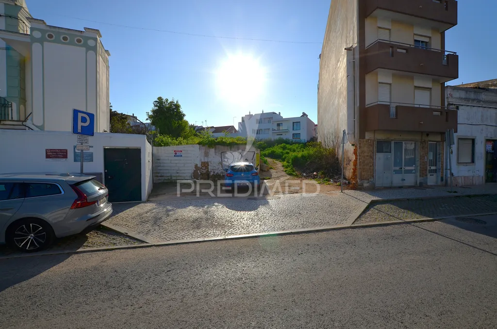 Esterno - Development Land with Beach Proximity in Portimão