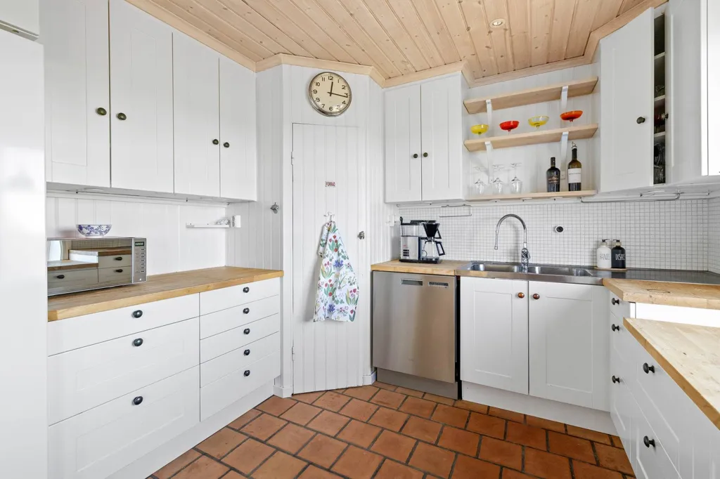 Cuisine - Seafront Villa with Panoramic Views in Österåker