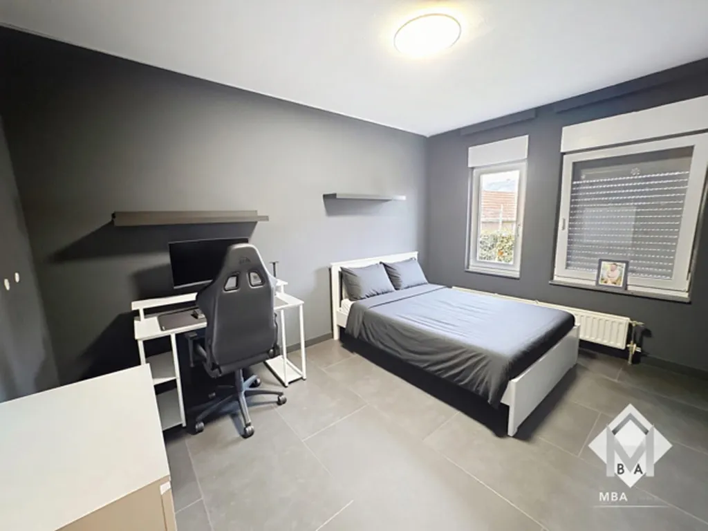 Chambres - Villa avec Panneaux Solaires et Jardin à Awans Othée