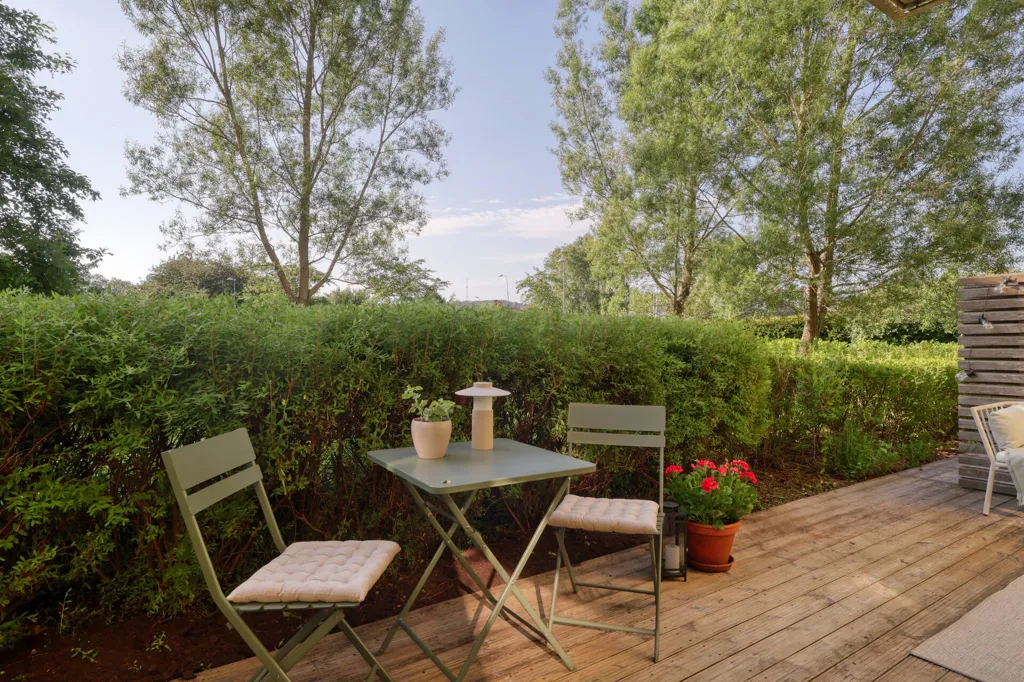 Garden - Apartment with West-Facing Terrace in Göteborg