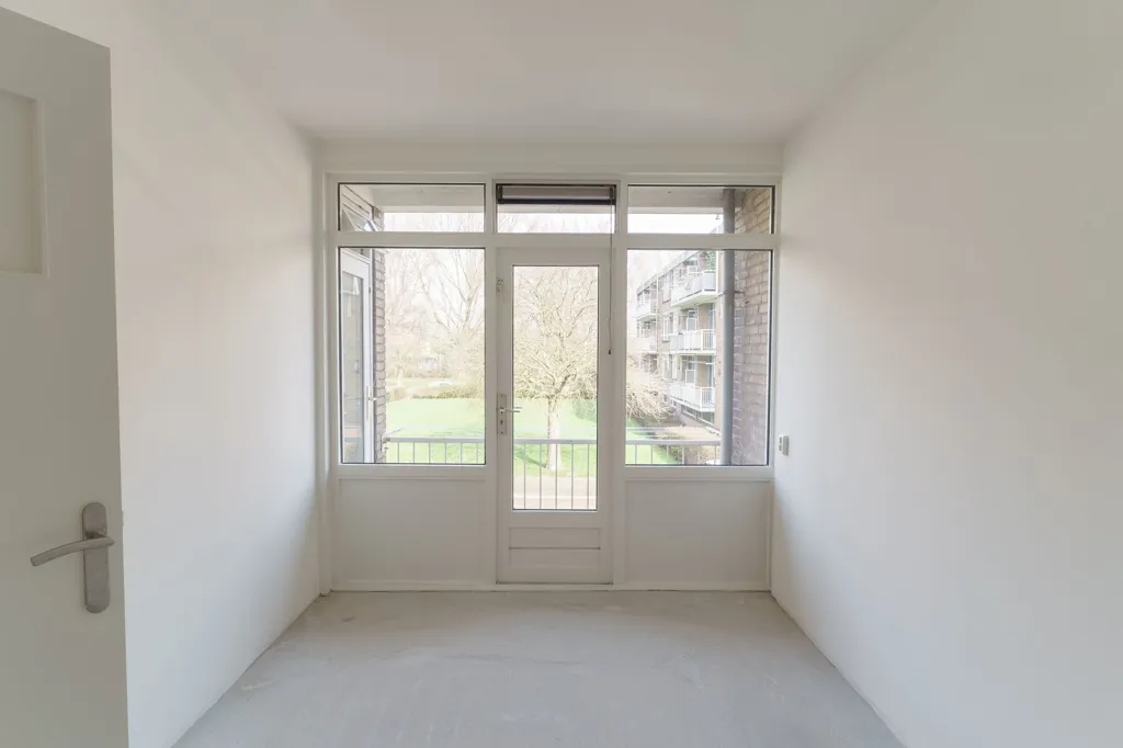 Toad - Portiekflat with Balcony in Delft