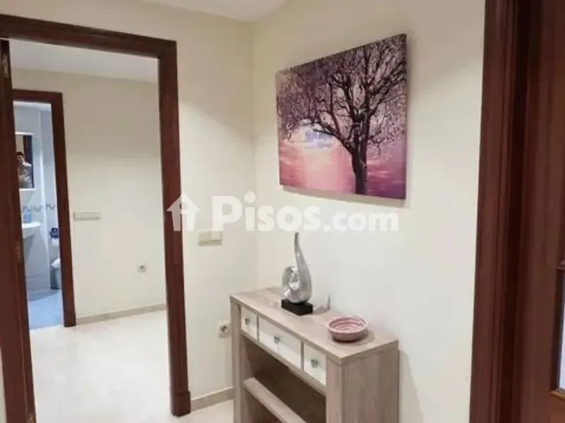 Esik - Spacious Apartment with Balcony in Málaga