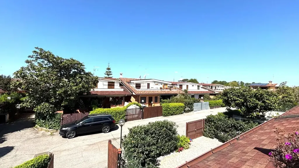 Vista aerea - Bifamiliar Villa with Garden in Ardea