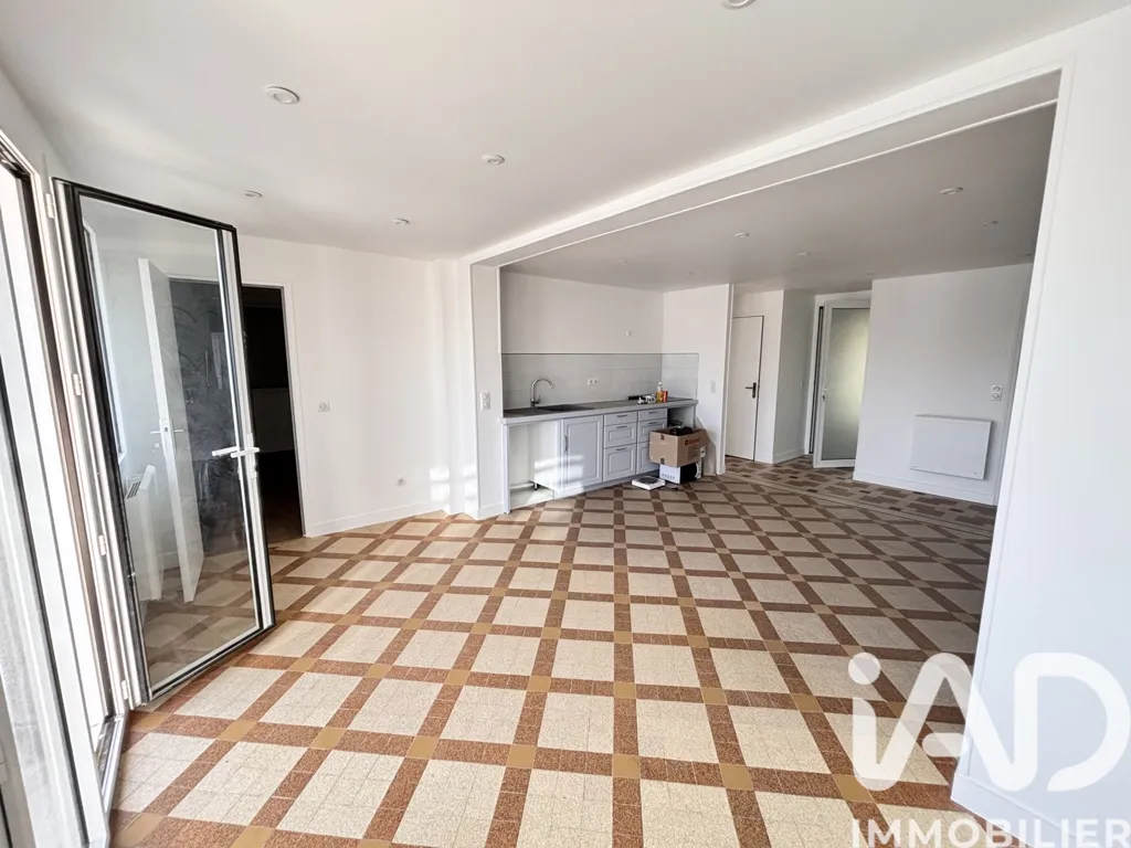 Soggiorno - Entirely Renovated 4-Piece Apartment in Ecquevilly
