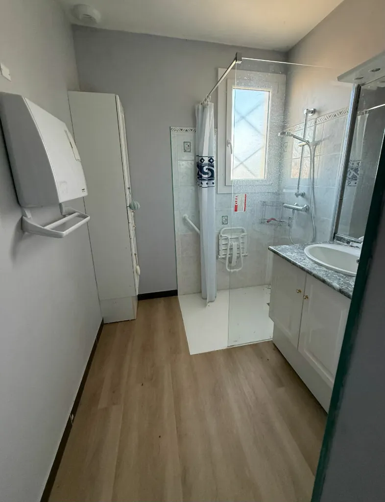 Bathrooms - Charming House with Garden near La Flèche