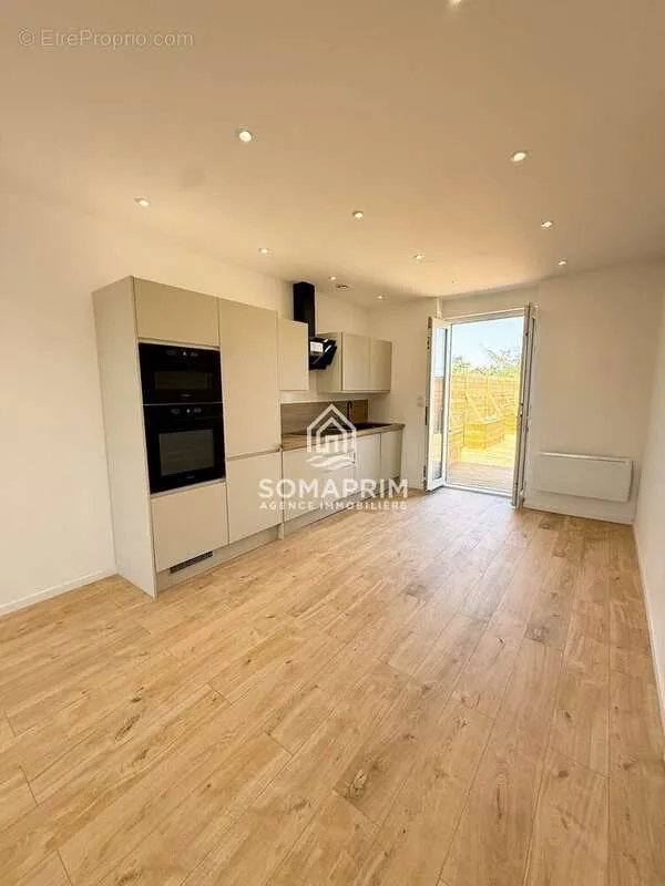 Cucina - Renovated Apartment with Terrace in Cucq