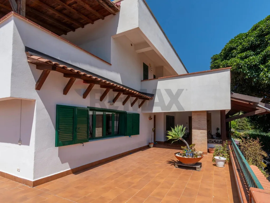Terrass - Single Villa with Pool in Palermo