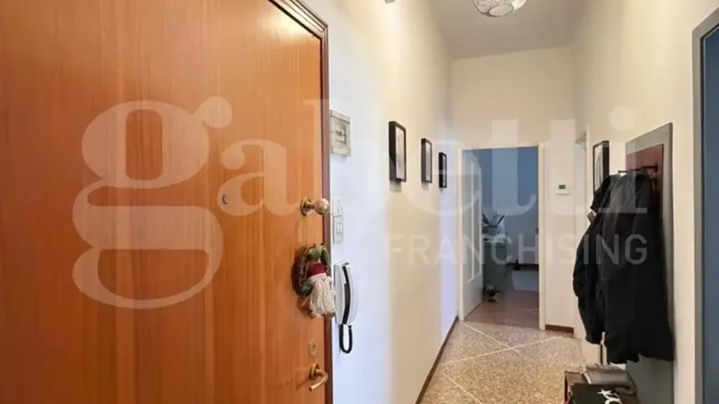 Ingresso - Unfurnished Triplex with Balcony in Bologna