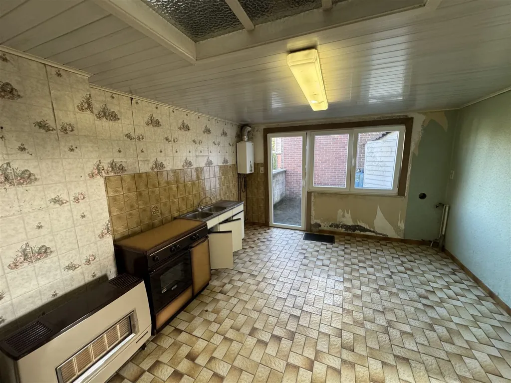 Cuisine - Maison à Rénover avec Cour à Péruwelz