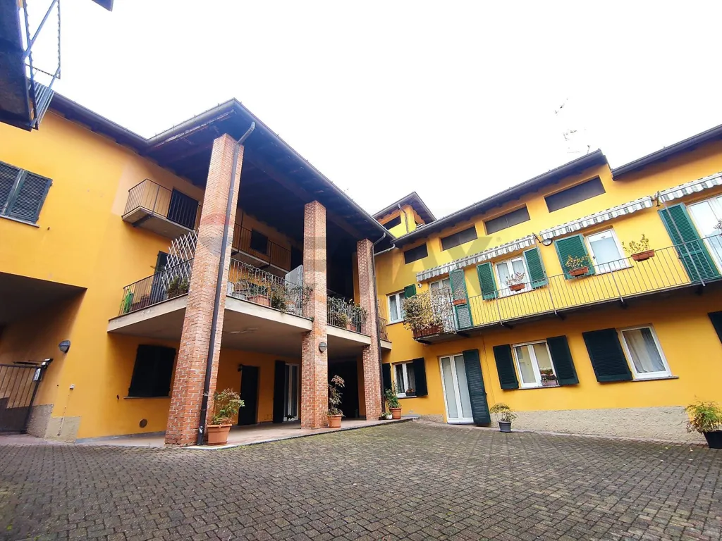 Jardin - Spacious 2-Bedroom Apartment in Cavallasca