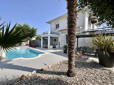 Piscine - Villa d'Architecte avec Piscine à Villeneuve-sur-Lot
