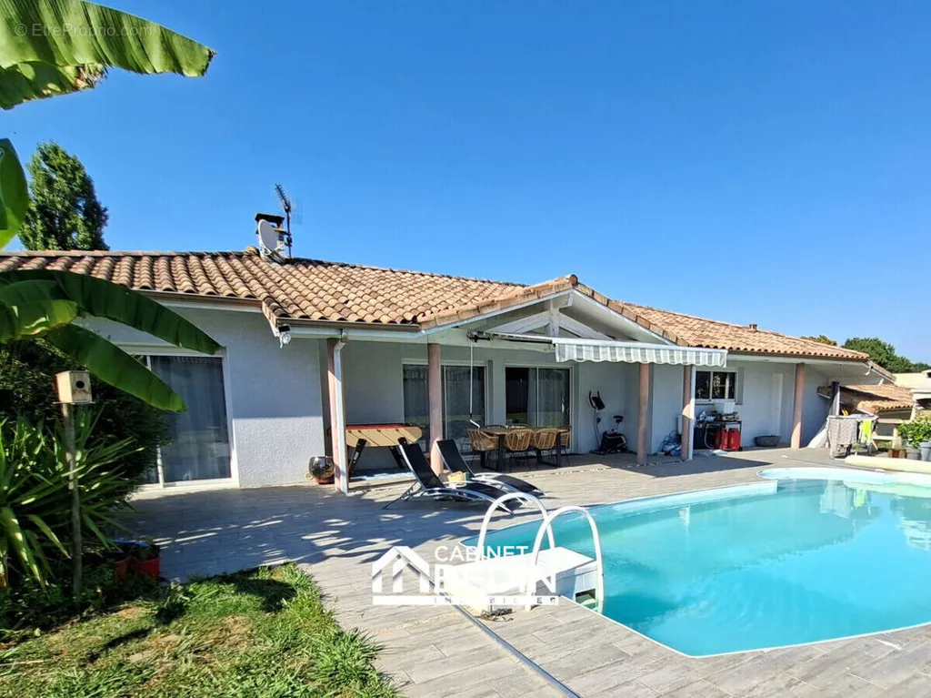 Piscina - House with Pool and Garden in Candresse