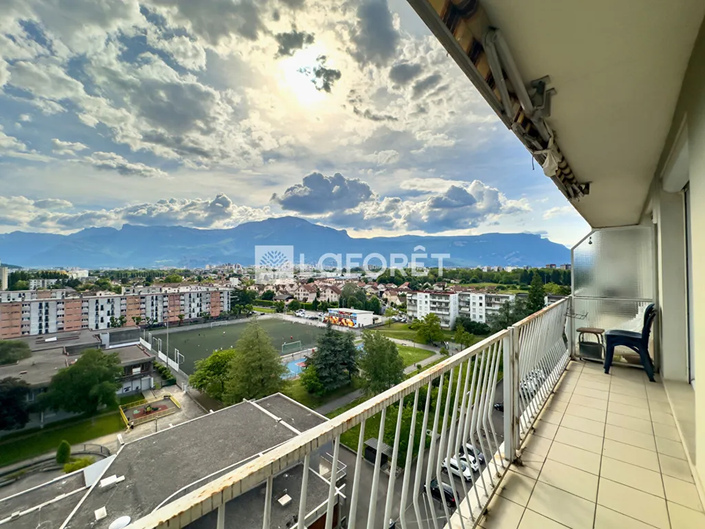 Balcon - Appartement Meublé Traversant à Saint-Martin-d'Hères