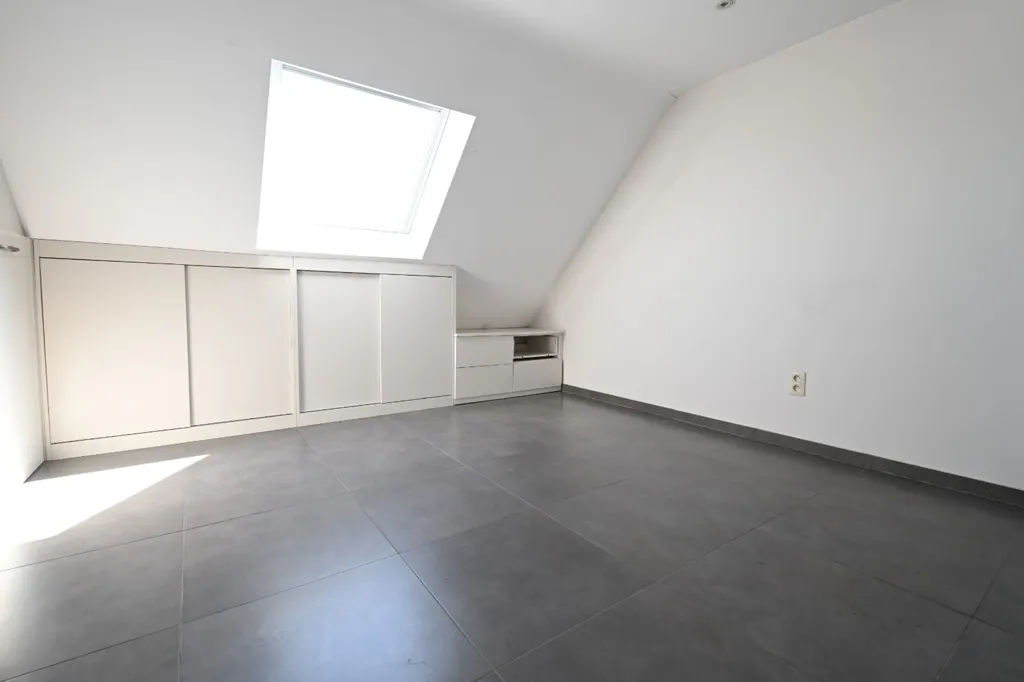 Toad - Duplex Apartment with Terrace in Bilzen
