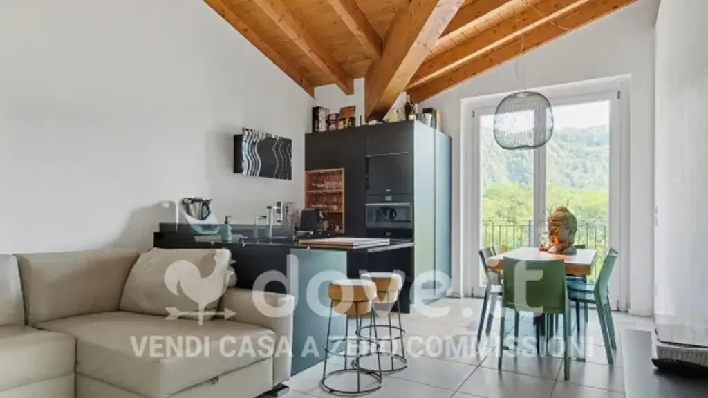 Elutuba - Modern Apartment with Balcony in Vertova