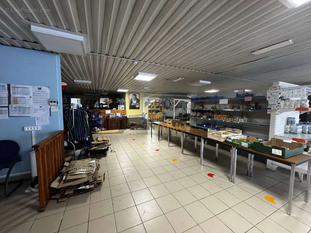 Local commercial à La Chataigneraie