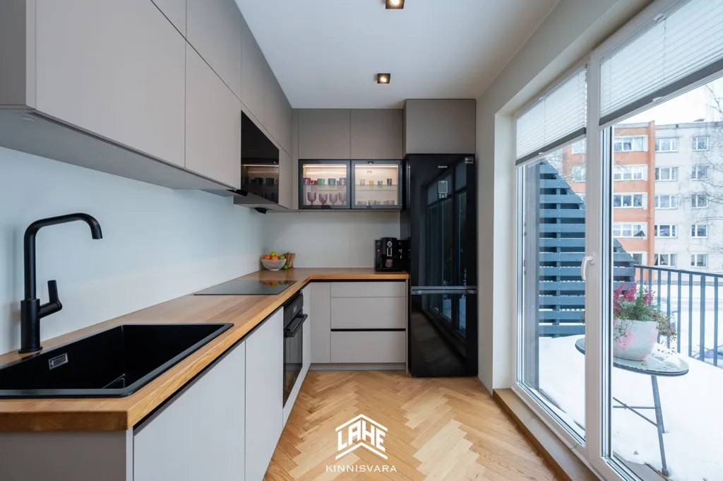 Köök - 5-Bedroom Apartment with Balcony in Tartu