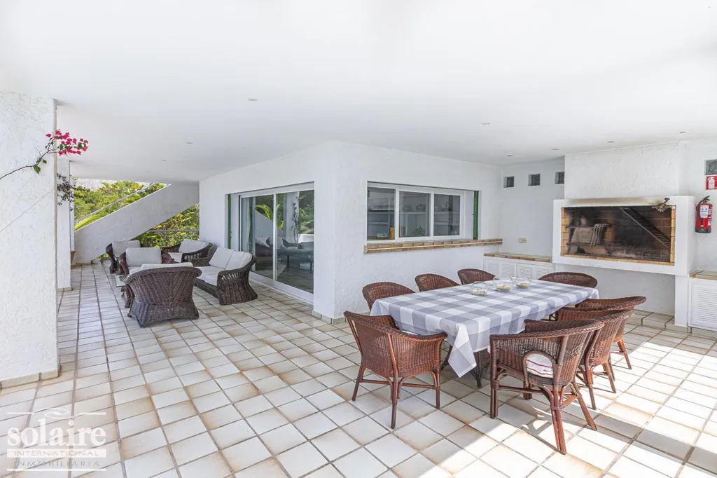 Terrace - Renovated Villa with Sea View in Altea