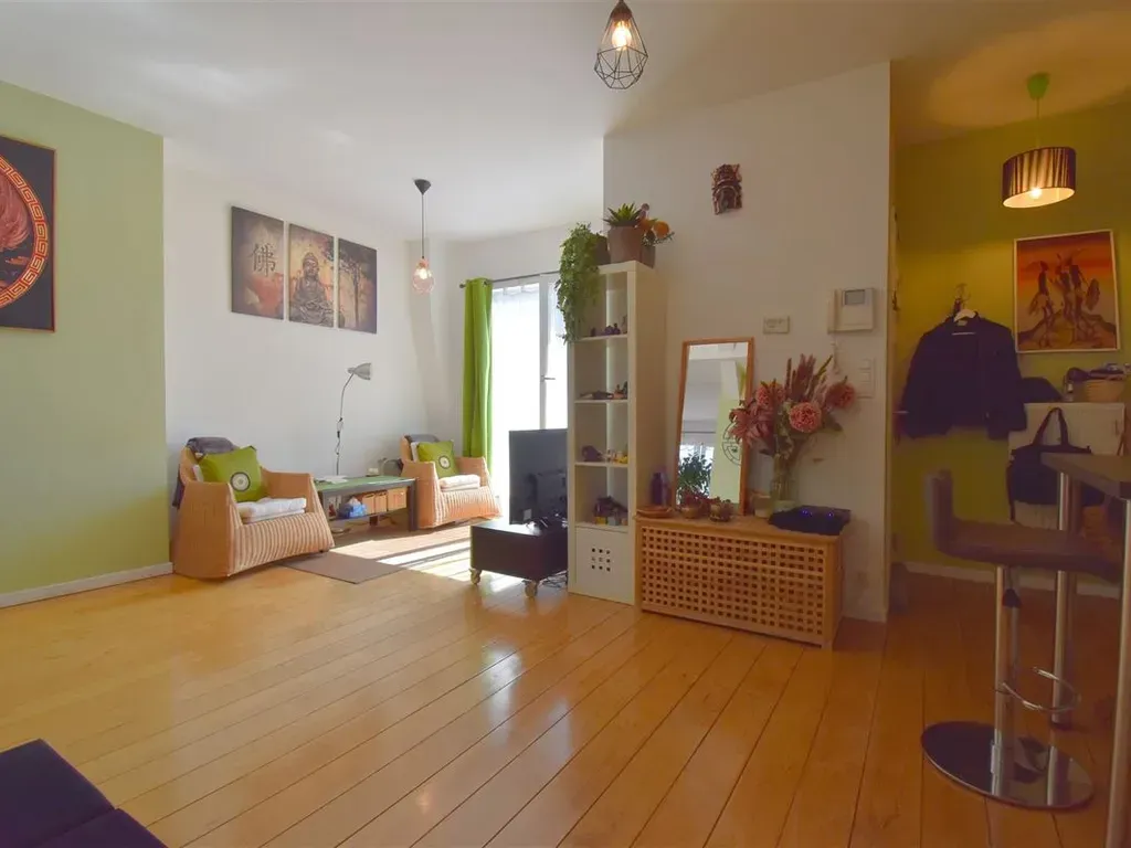 Séjour - Appartement Lumineux avec Terrasse à Schaarbeek