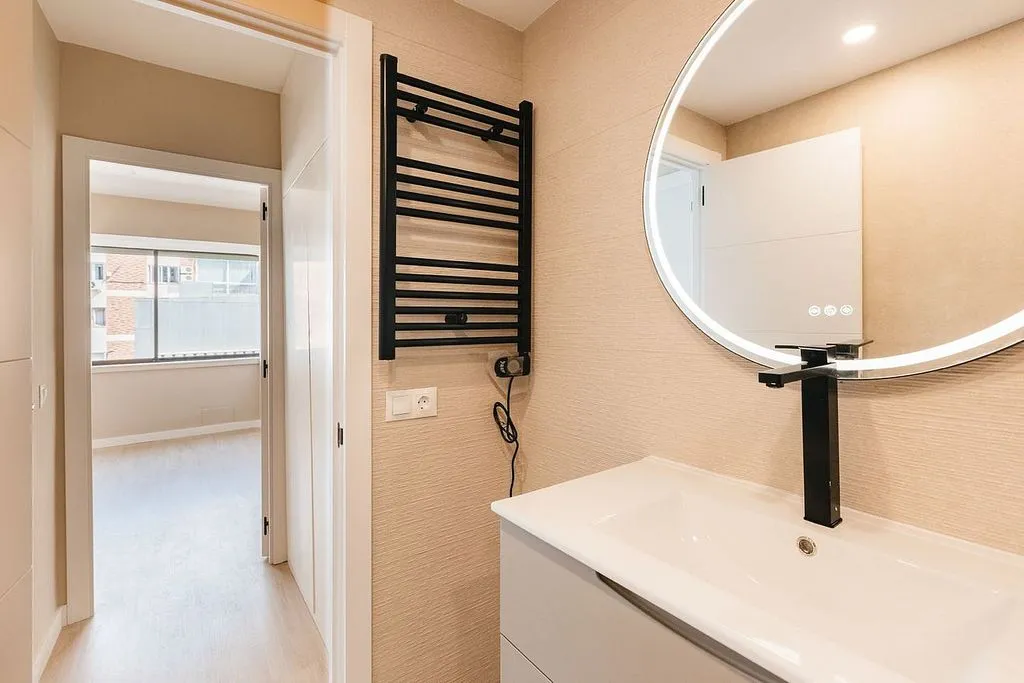 Salles de bain - Apartment with Pool in Salamanca, Madrid