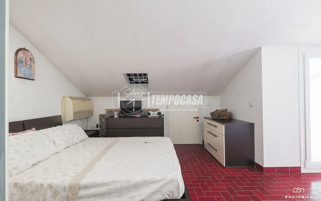 Magamistoad - Terraced Villa with Two Apartments in Cattolica