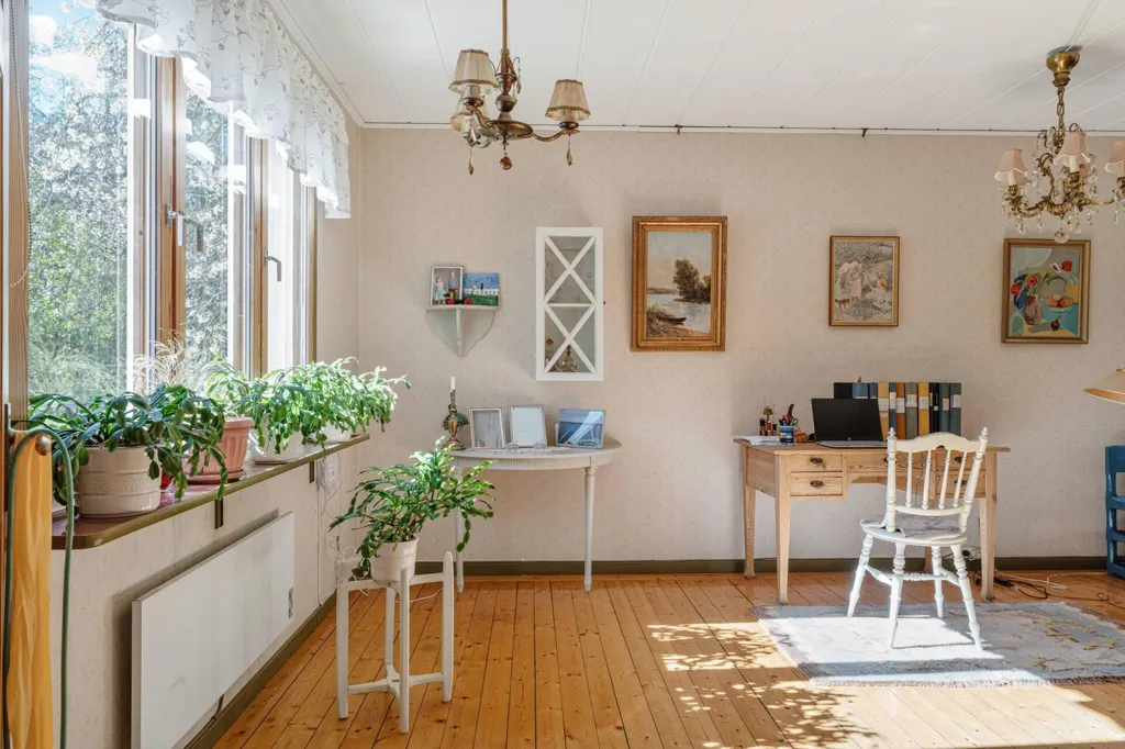 Kabinet - Villa with Balcony in Ekeby, Nyköping