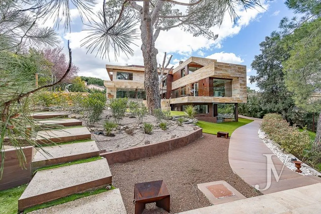 Välivaade - Luxury Villa with Pool in Montealina, Madrid