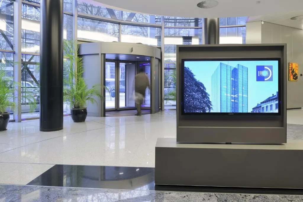 Esik - Modern Office with Panoramic View on Louizalaan