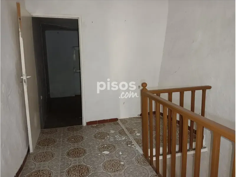 Toad - Adosado for Renovation in Ibros
