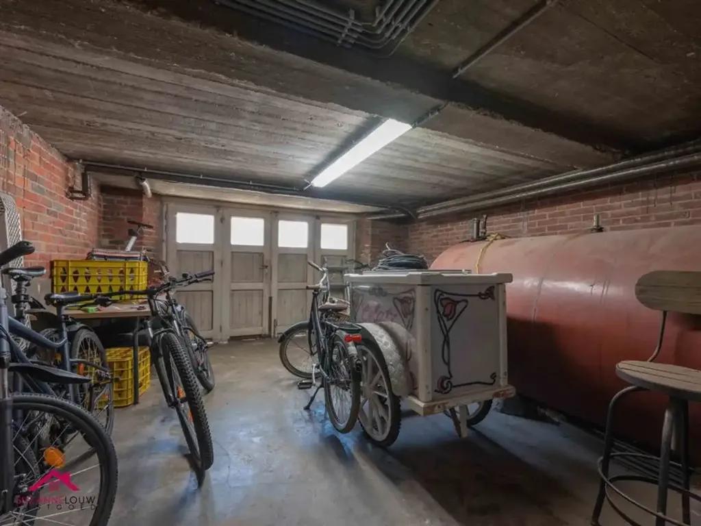 Garage - Modernised House in Central Closed Development