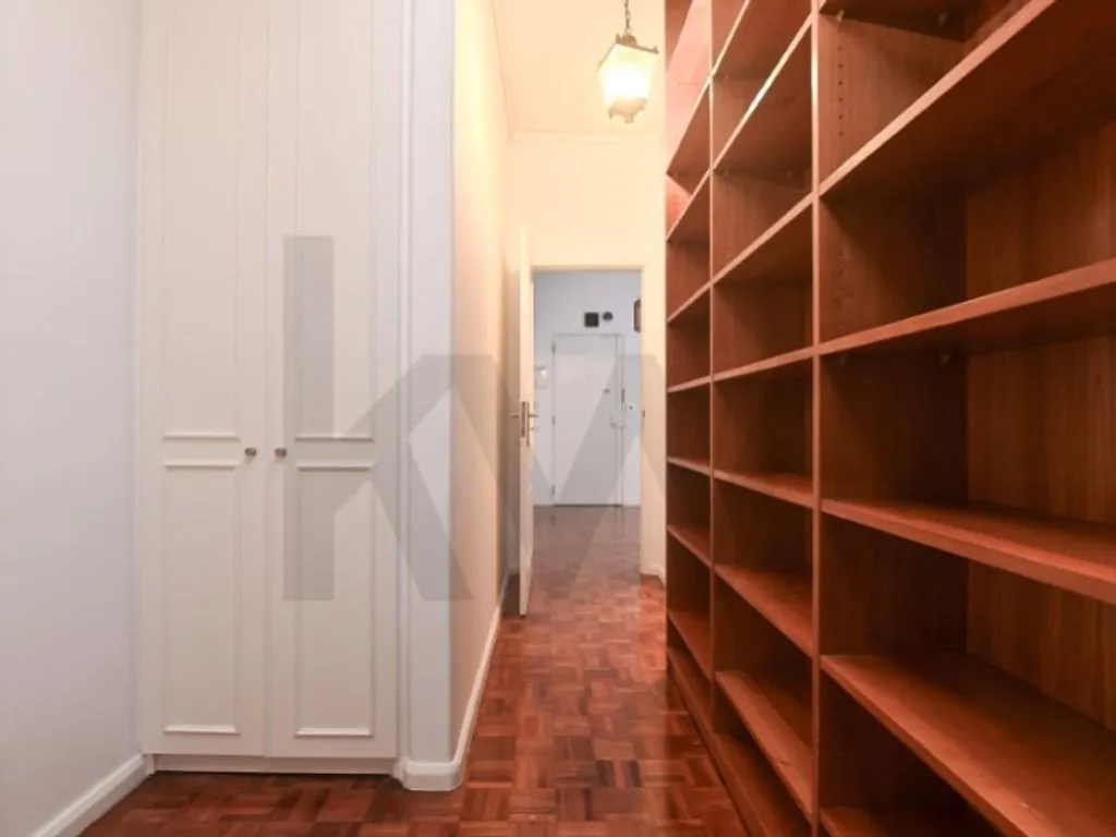 Toad - Luxury Flat with Generous Space in Lisbon