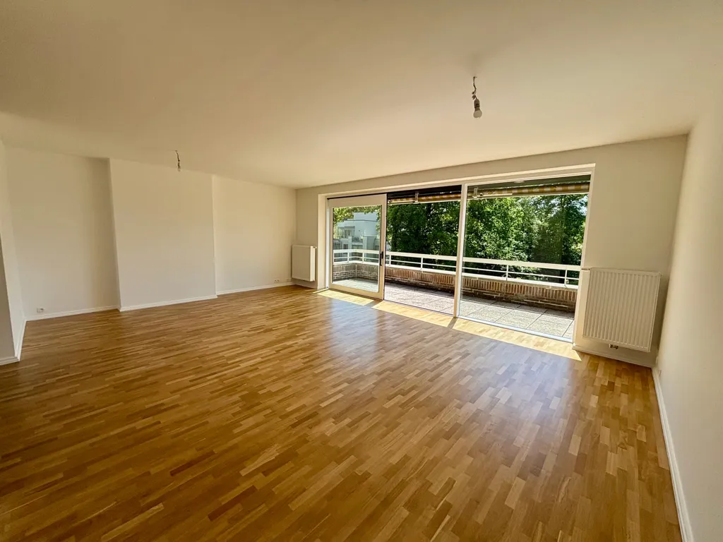 Elutuba - Duplex Penthouse with Terrace in Uccle