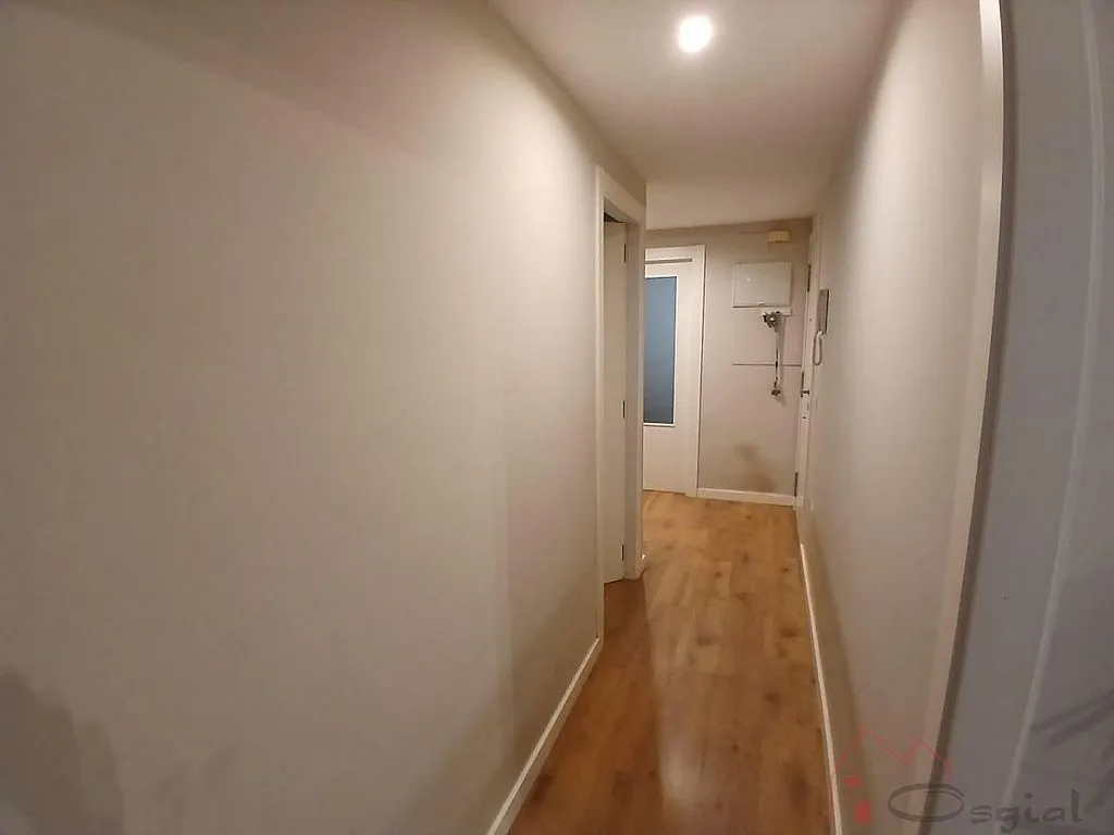 Esik - Spacious Apartment with Balcony in Alcàsser