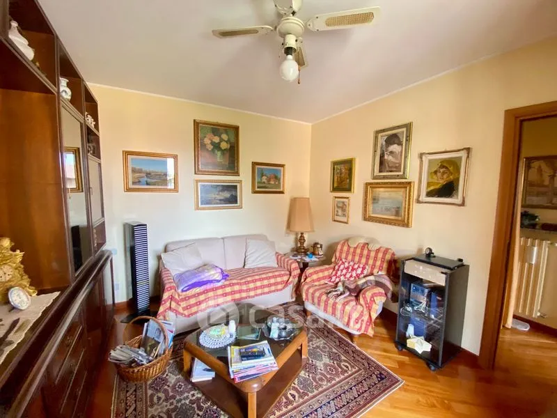 Séjour - Semi-detached Villa with Garden in Cilavegna